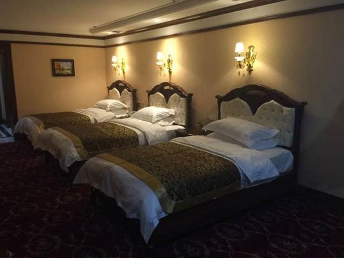 Nurlan Hotel カシュガル市 エクステリア 写真