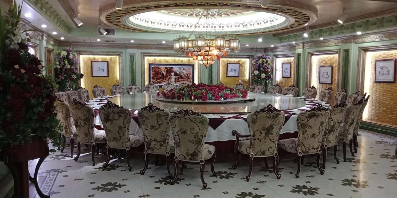 Nurlan Hotel カシュガル市 エクステリア 写真